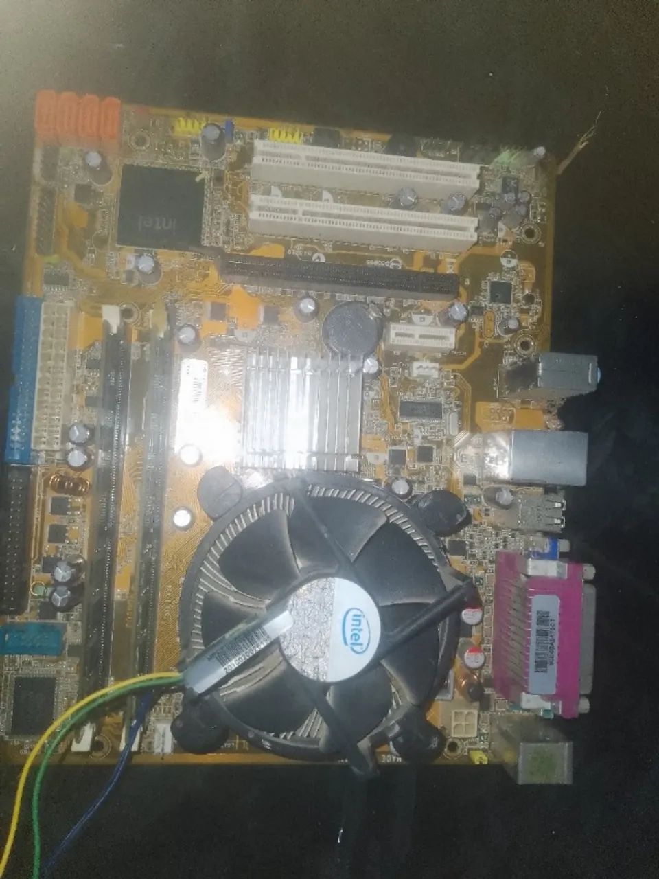 Kit Placa Mãe Pegatron IPM31 LGA 775 + Intel Celeron + 4GB RAM DDR2