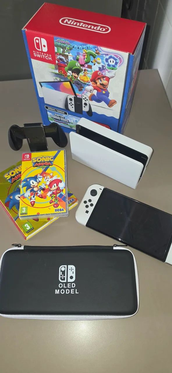 Nintendo Switch Oled + Mario Wonder
