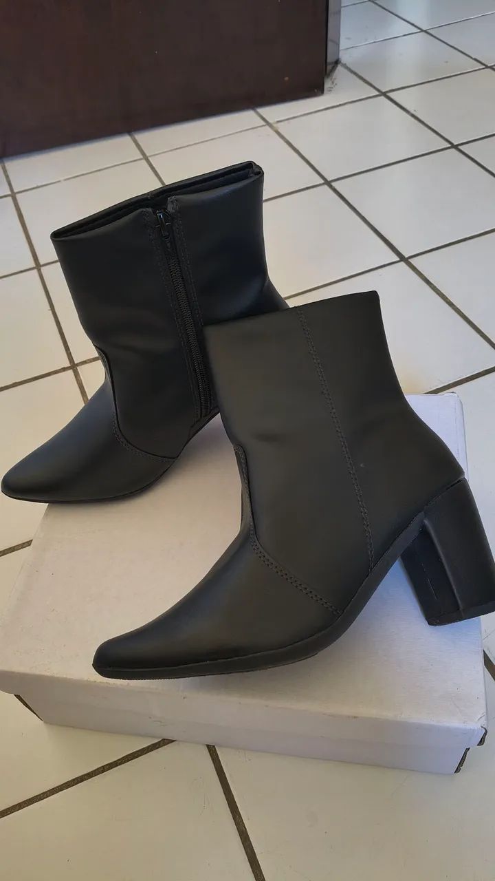 Bota feminina preta 