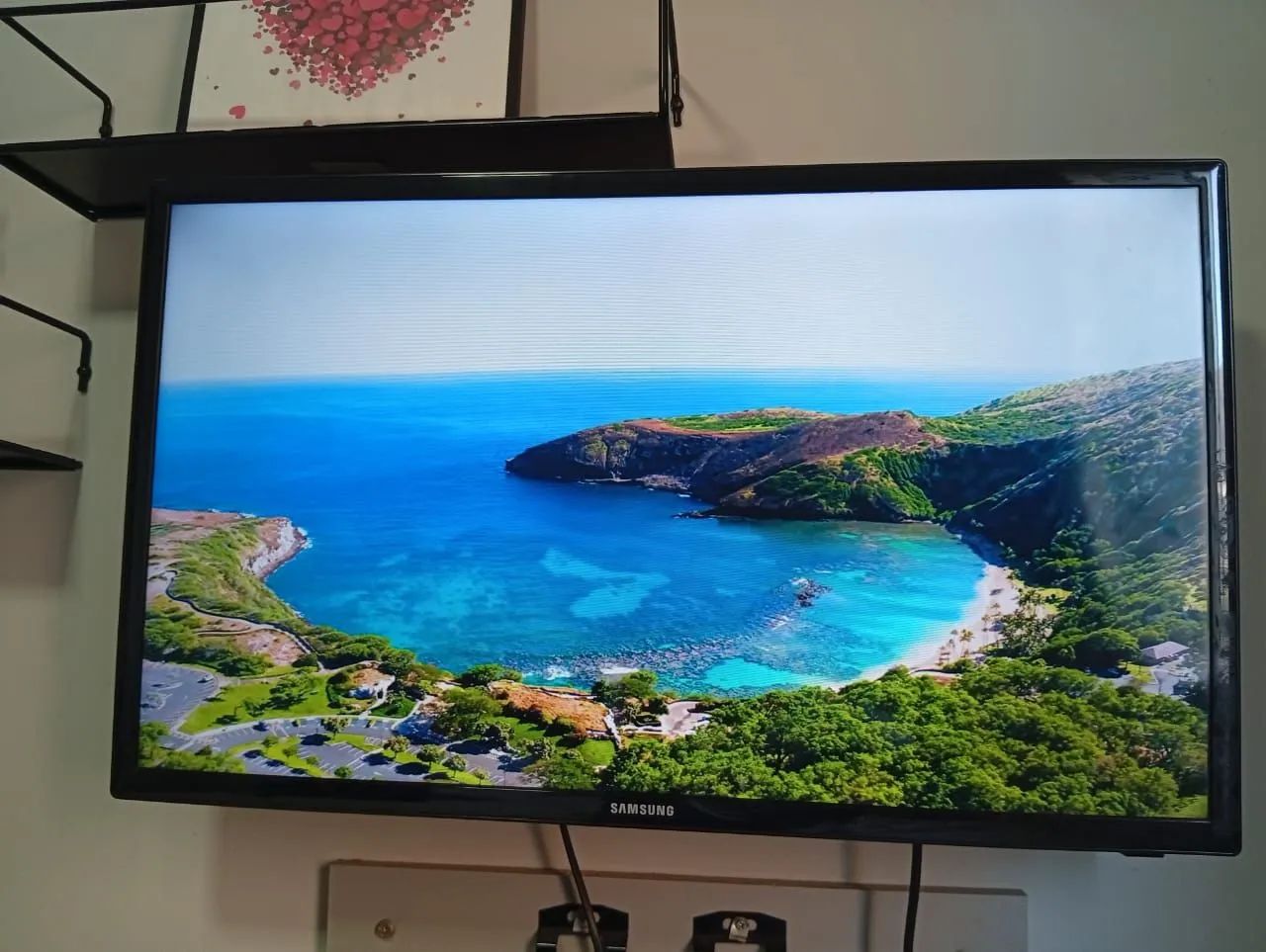 TV Samsung LCD 25 Polegadas. NÃO É SMART. Pode ser usada como monitor. Em até 2x no crédit - Foto 2