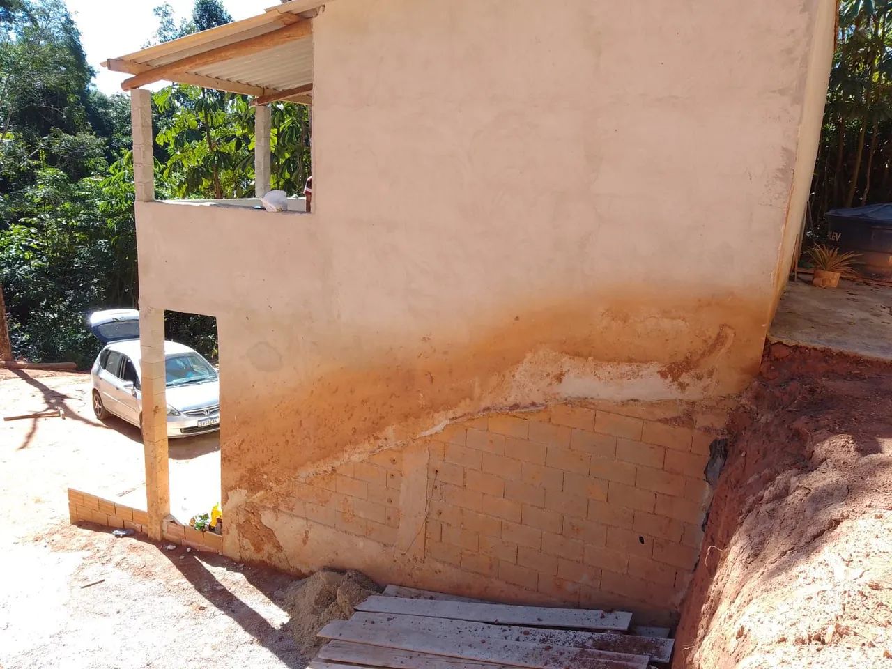 Terreno com área construída de 1.000 m²