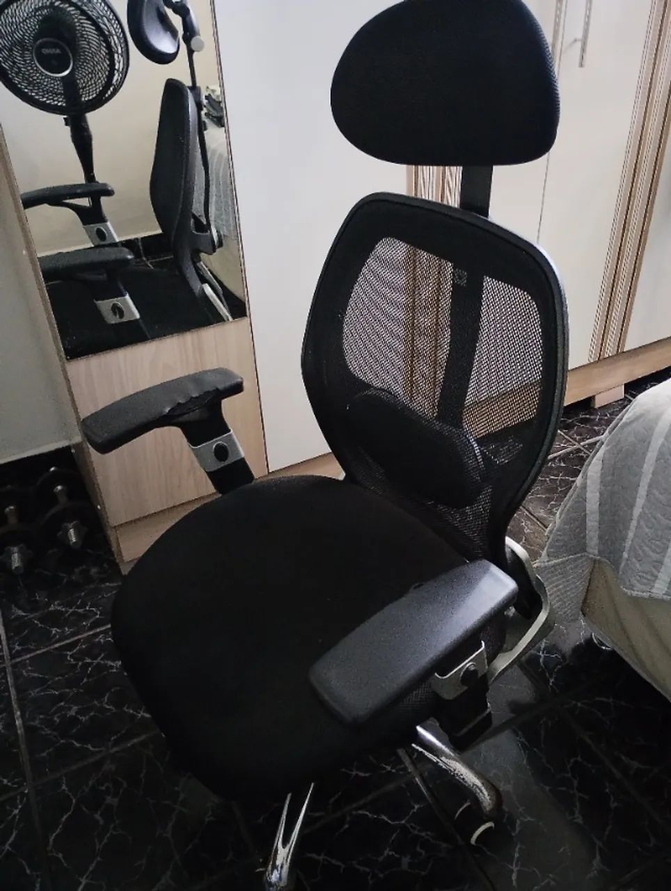 Cadeira Ergonômica Mesh com Apoio de Cabeça e Lombar