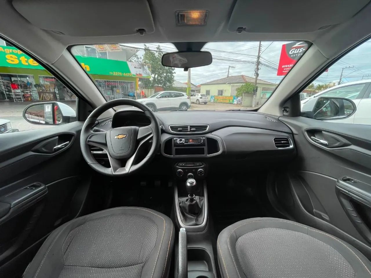 Chevrolet Onix Hatch LT 1.4 8V Flex Mec. 4P 2015 - Foto 4