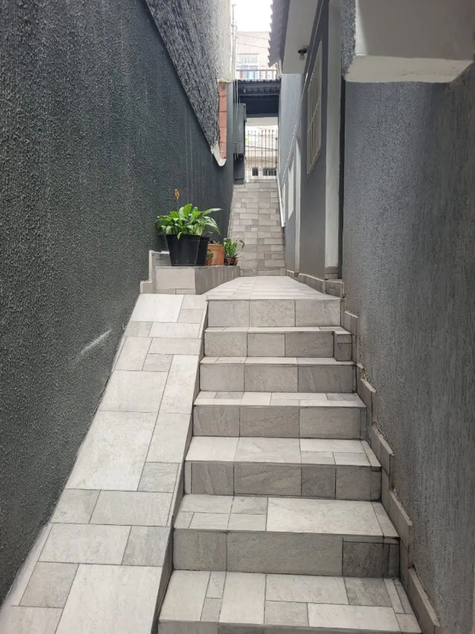 Aluga uma casa de 3 cômodos e banheiro  - Foto 5
