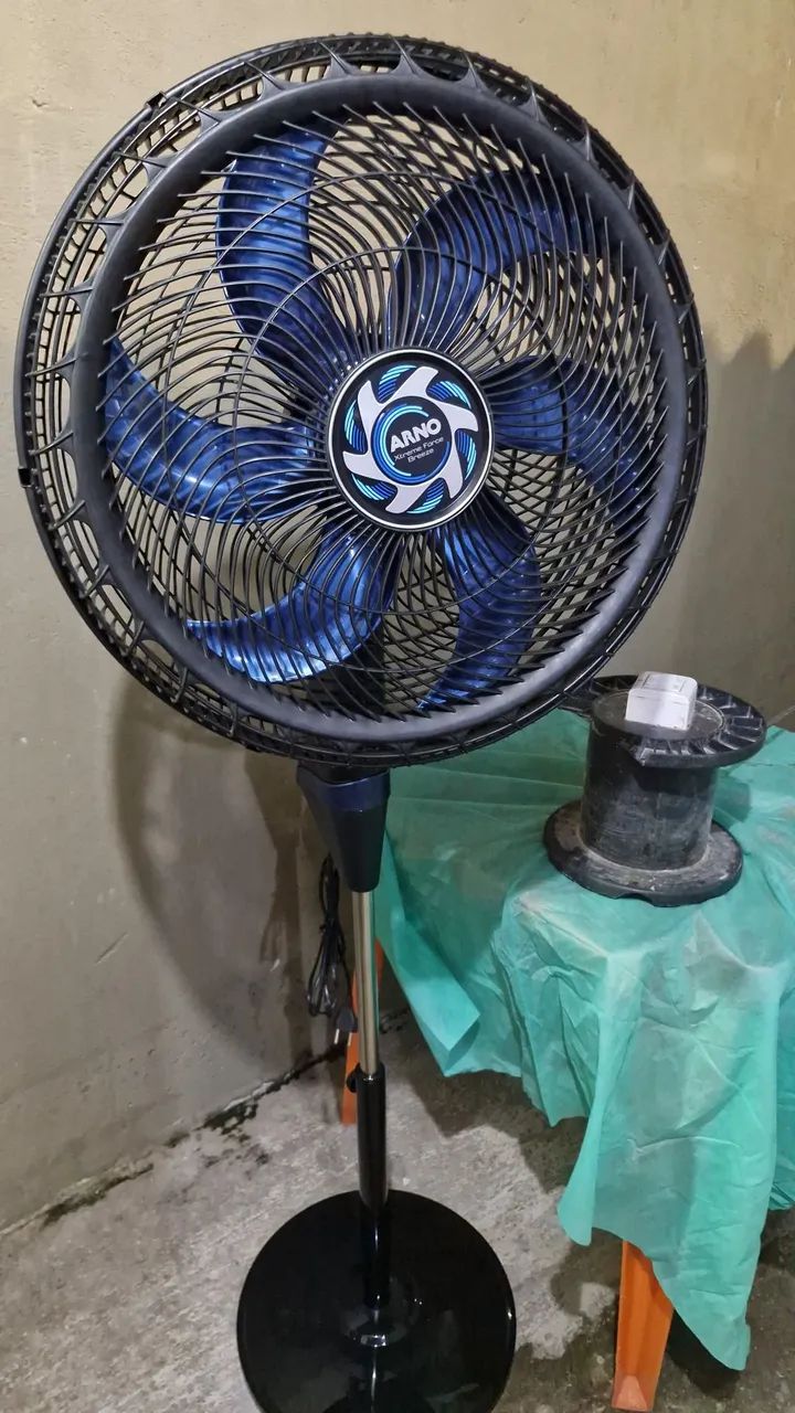 Arno Xtreme Force Breeze de 50 cm 220v 