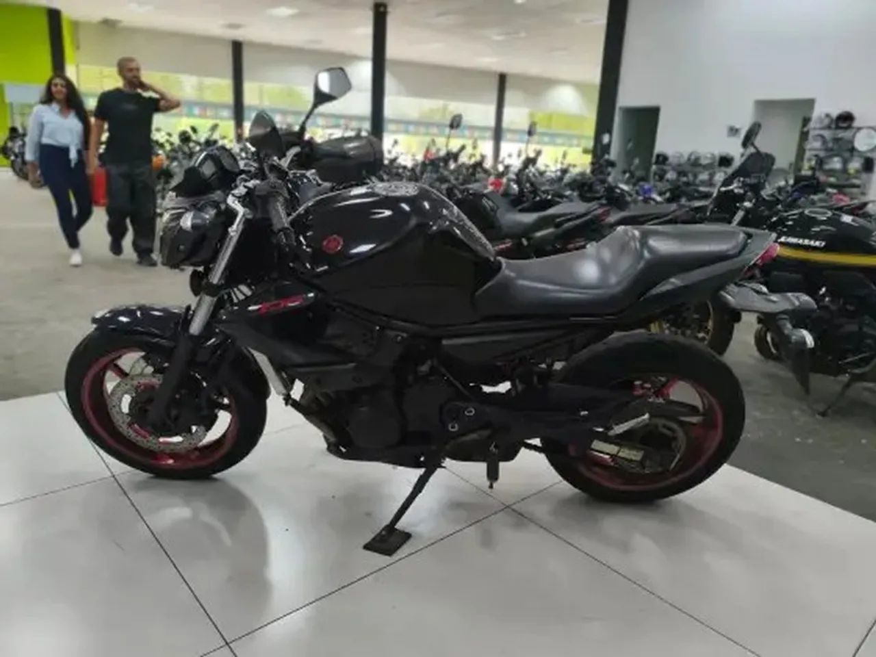 YAMAHA XJ6 N - Foto 4