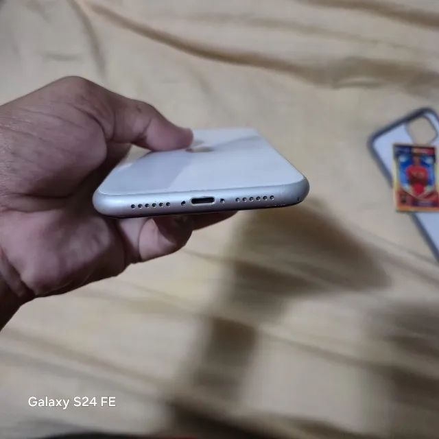 iPhone 11 64 GB - Foto 4