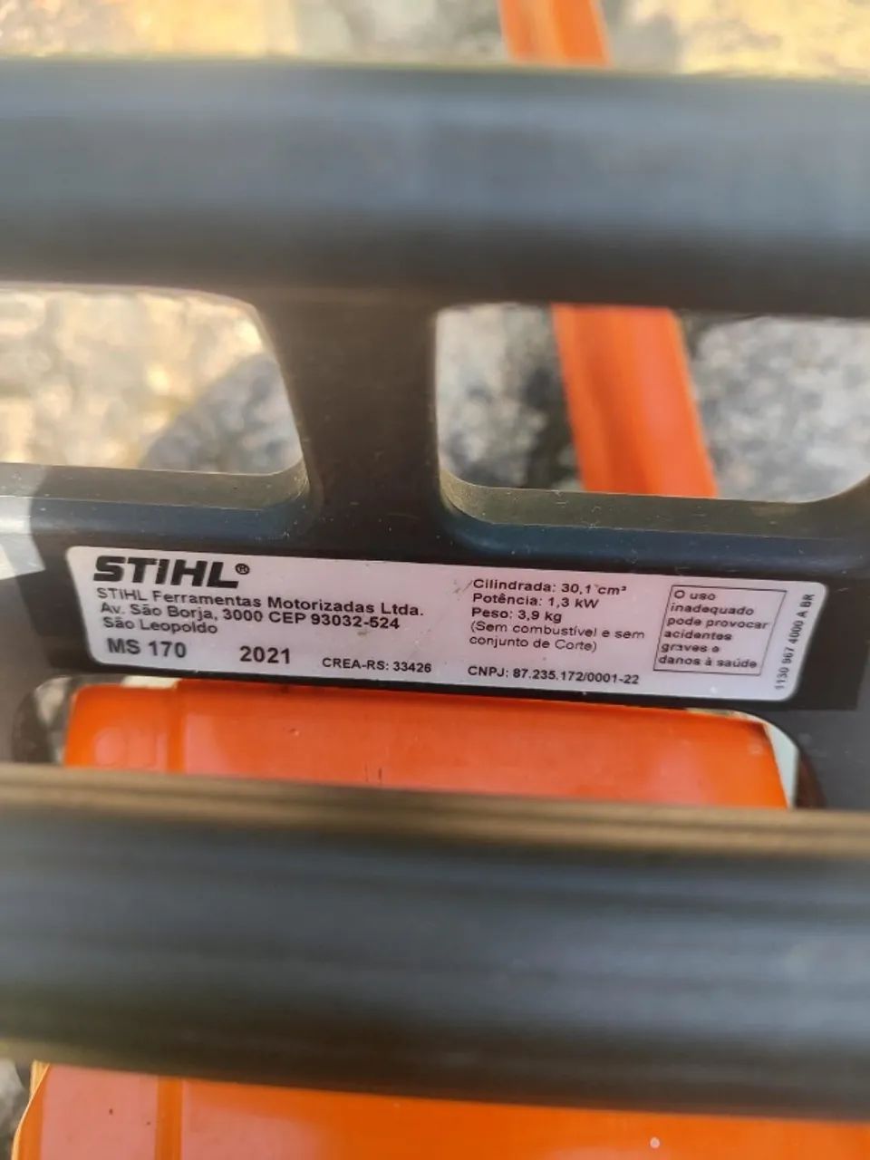 Motosserra a gasolina Stihl MS 170 branco/laranja - Foto 4