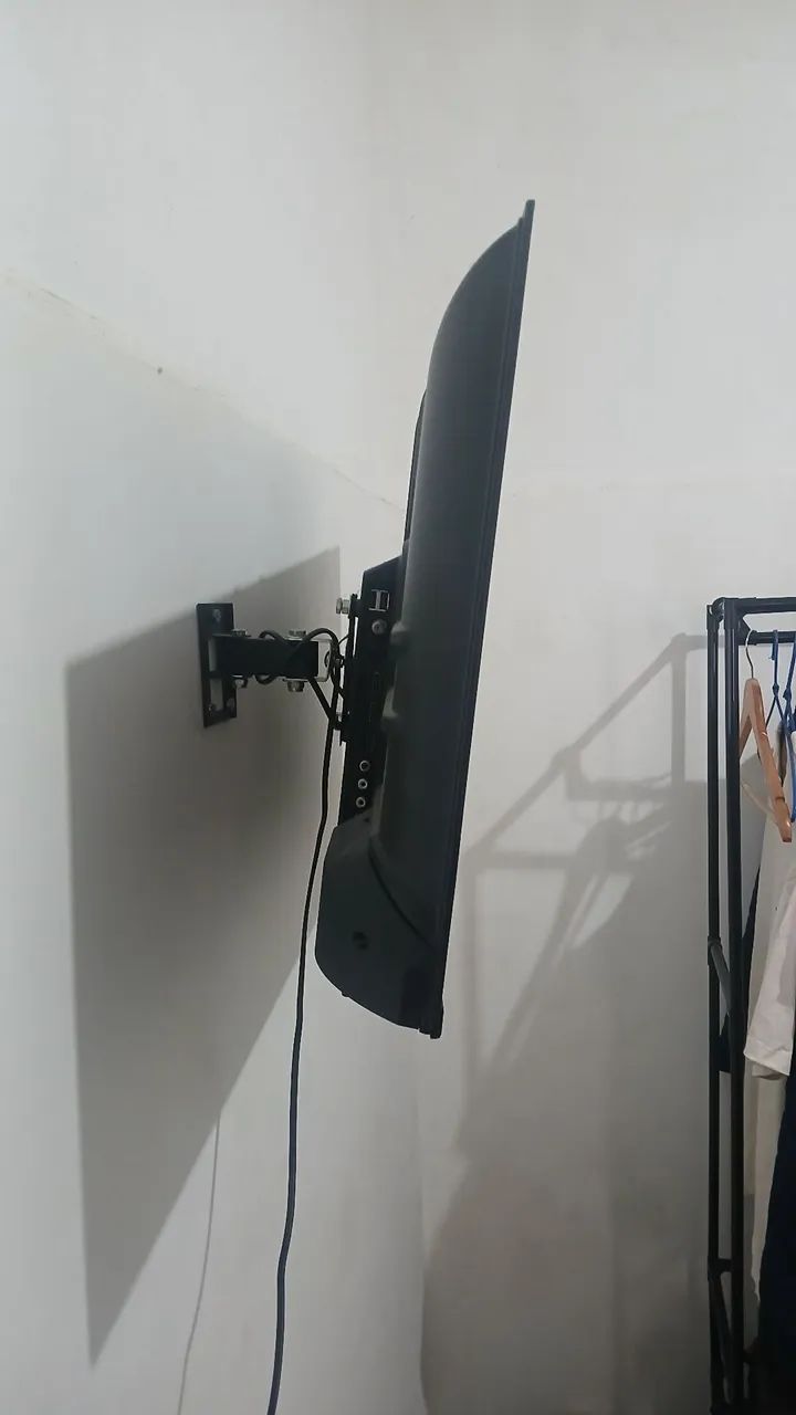 TV 32 POLEGADAS MULTI ROKU - Foto 3