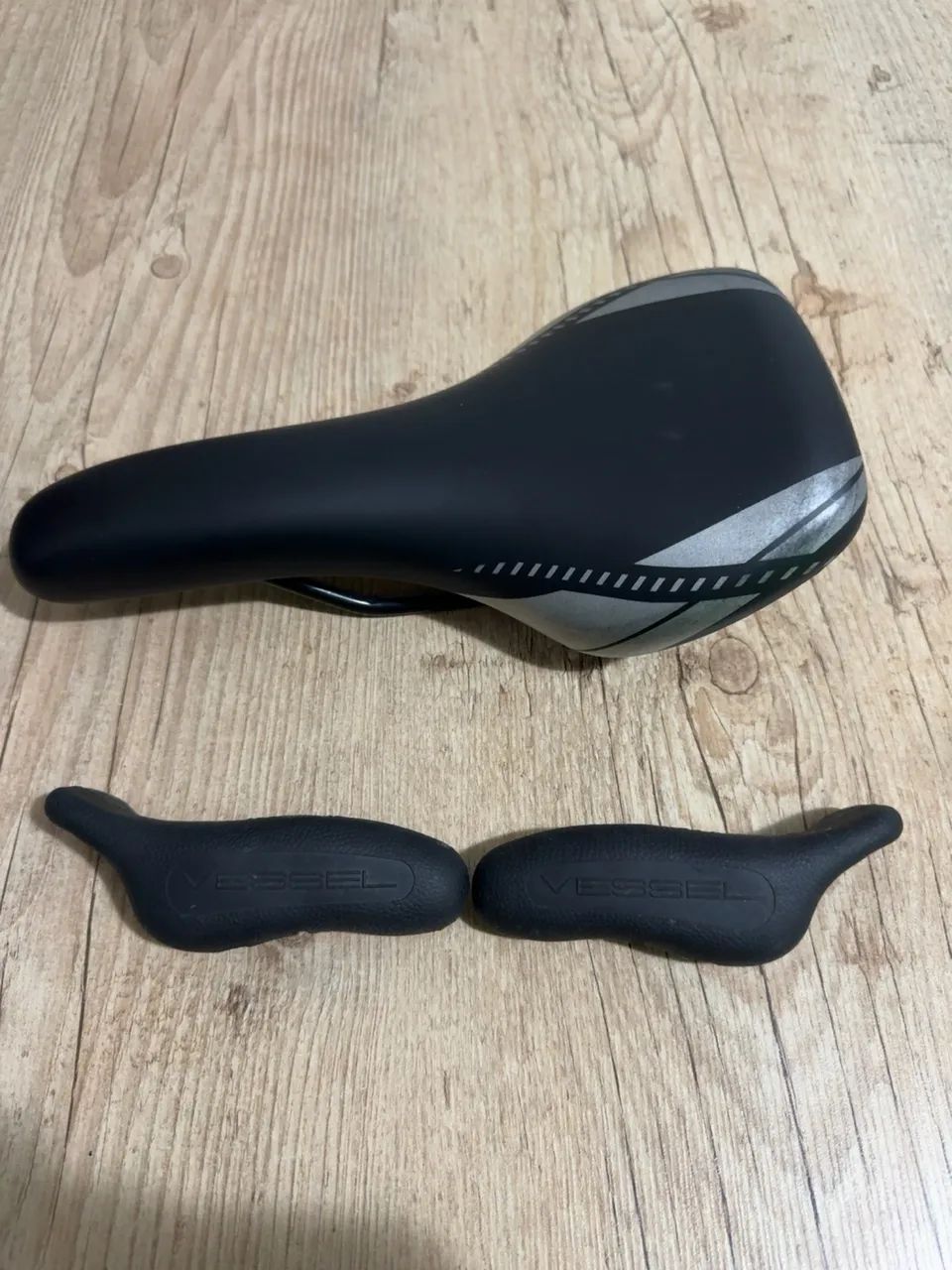     Kit Selim Track Original + Manoplas Ergonômicas Vessel - Foto 2