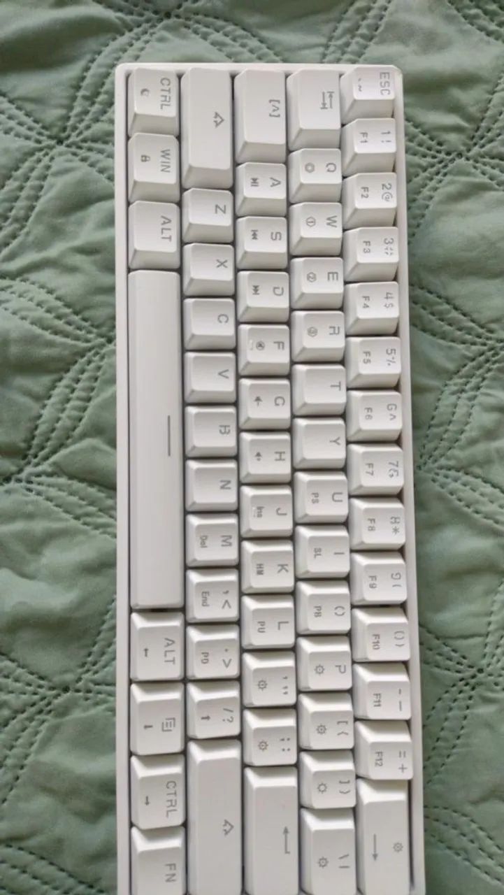 Teclado gk61