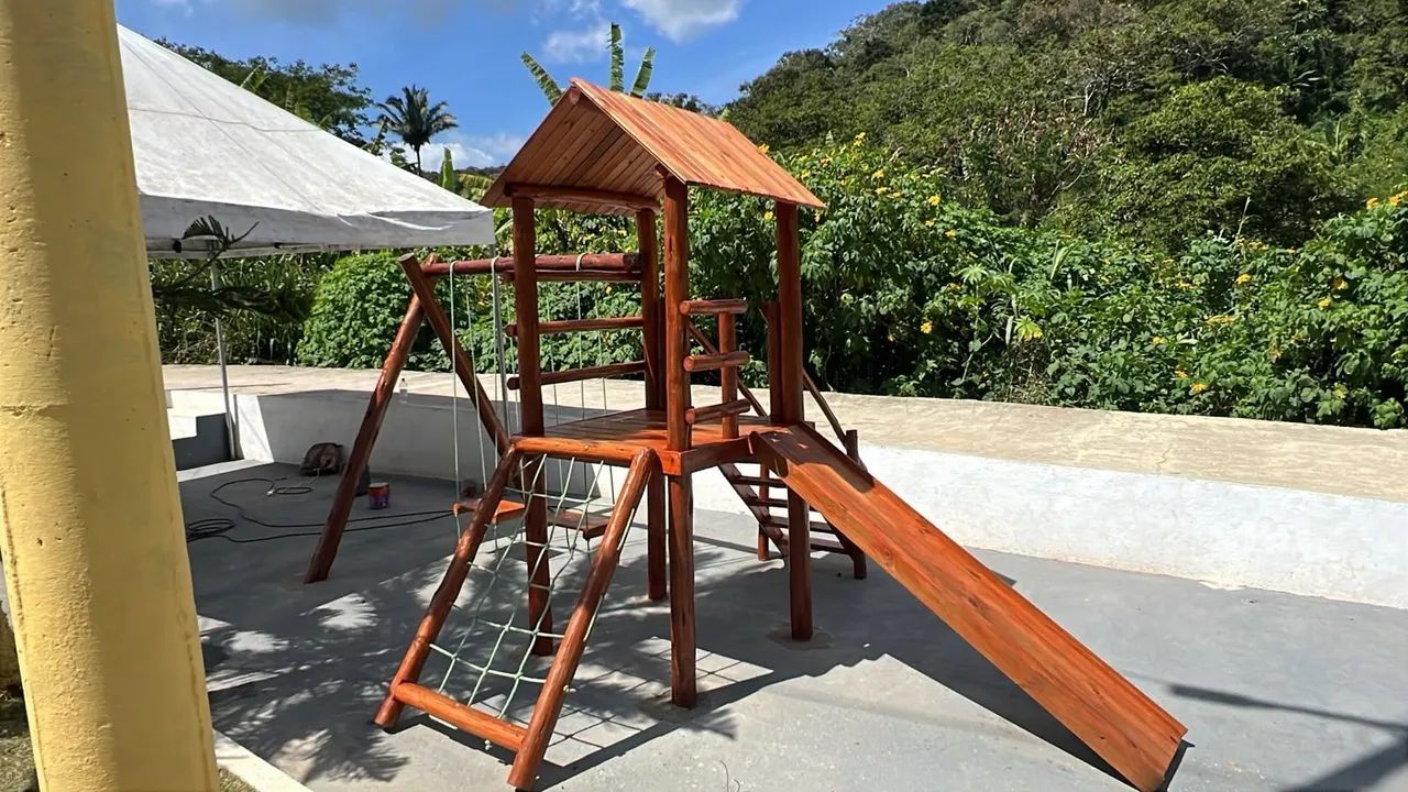 Parquinho de madeira de eucalipto 