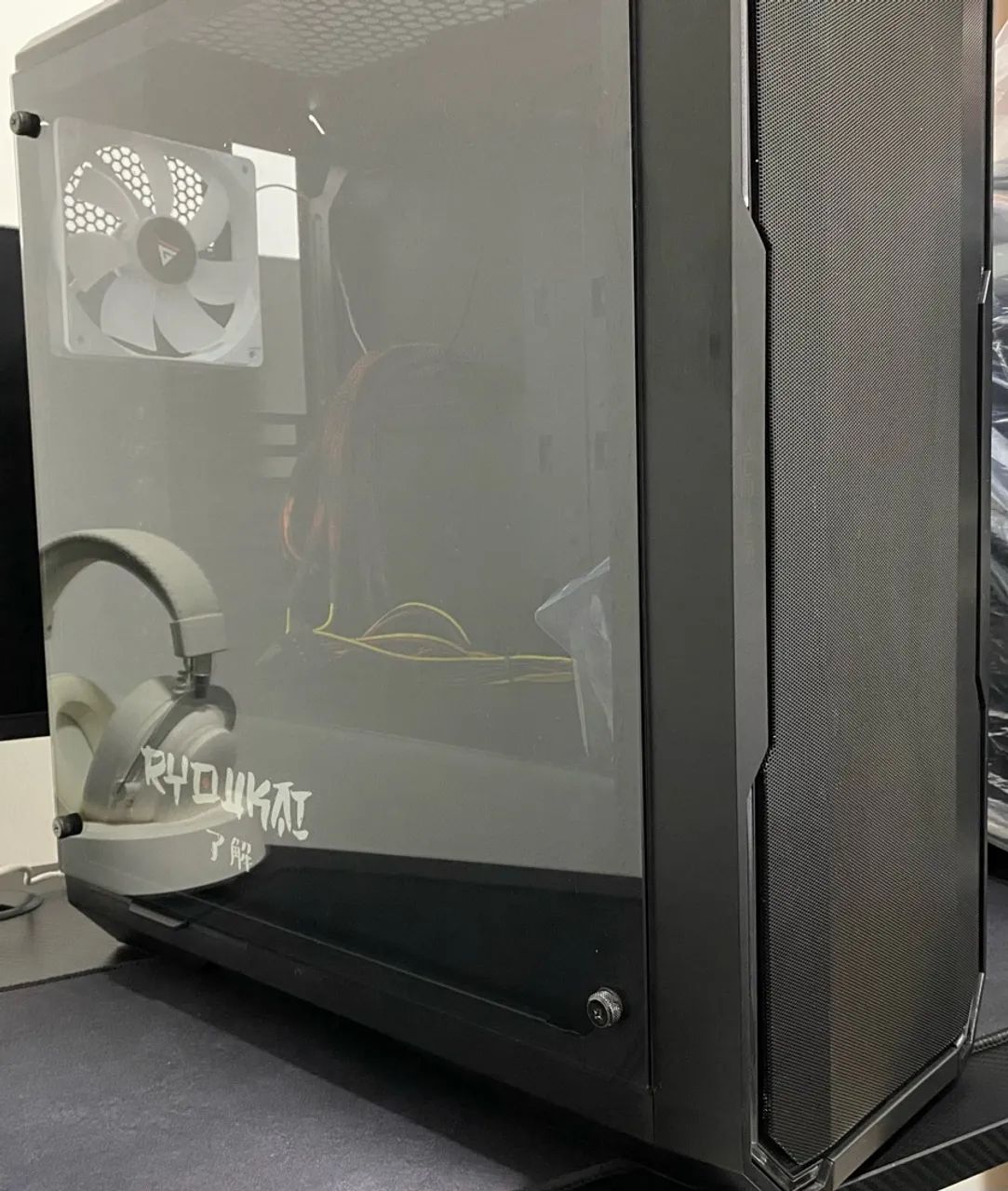 Gabinete Enso Mesh 4ARGB