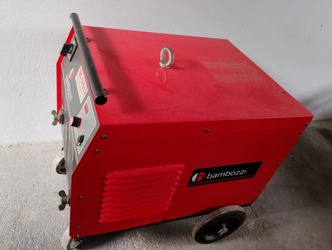 Vendo máquina de solda retificadora trifásica bambozzi 450 amperes  - Foto 2