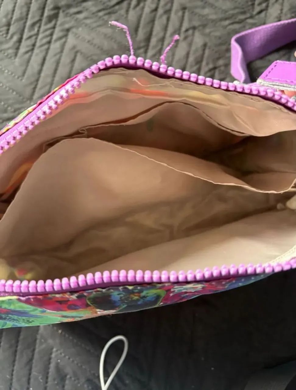 Bolsa Kipling floral roxa - Foto 2