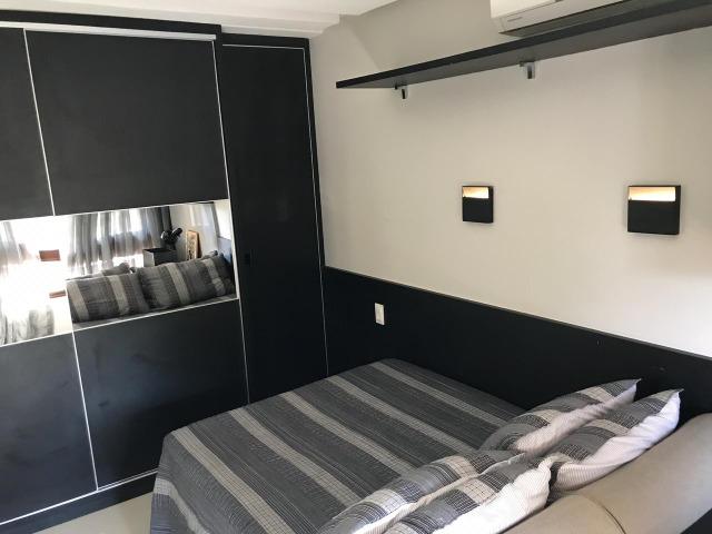 Maravilhosa casa com 5 suites e piscina no Itaigara ! totalmente mobiliada - Foto 4