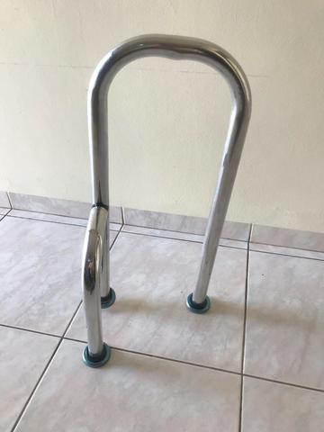 Barra de Apoio Lateral Fixa Esquerda