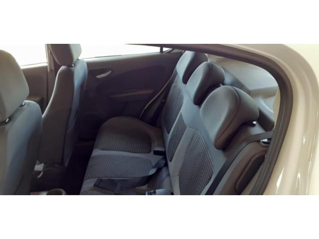 FIAT PALIO 1.4 MPI ATTRACTIVE 8V FLEX 2015 - Foto 8