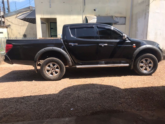 VENDO L200 TRITON GSL 2013 MUITO CONSERVADA 