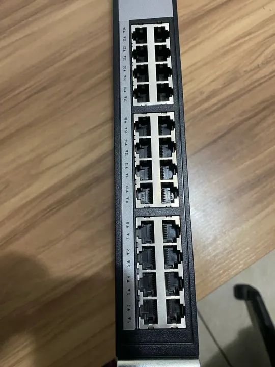 Switch de rede 24 portas Gigabit gerenciável  - Foto 6