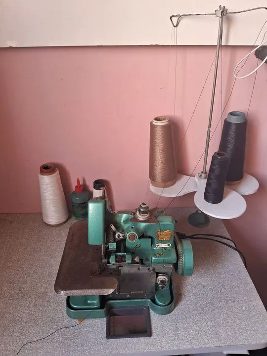 Maquina de custura Overloque semi industrial Máquinas de Lavar e
