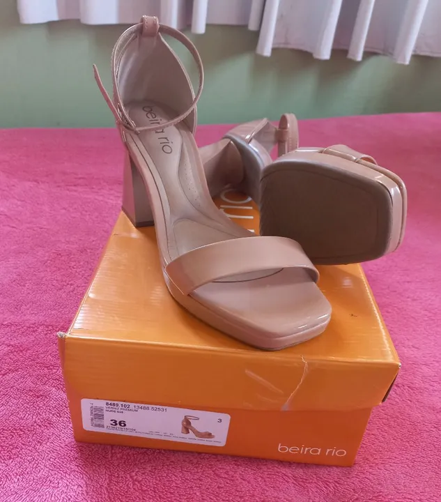 Sandalia cor Nude - meia pata - Beira rio - Verniz premium