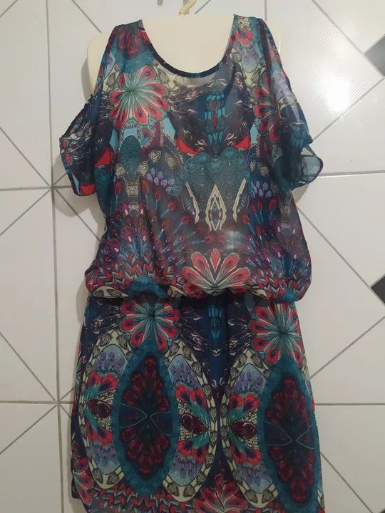Vestido de renda estampado