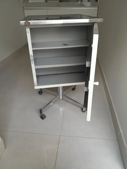 Armário (mesa auxiliar) - Foto 5