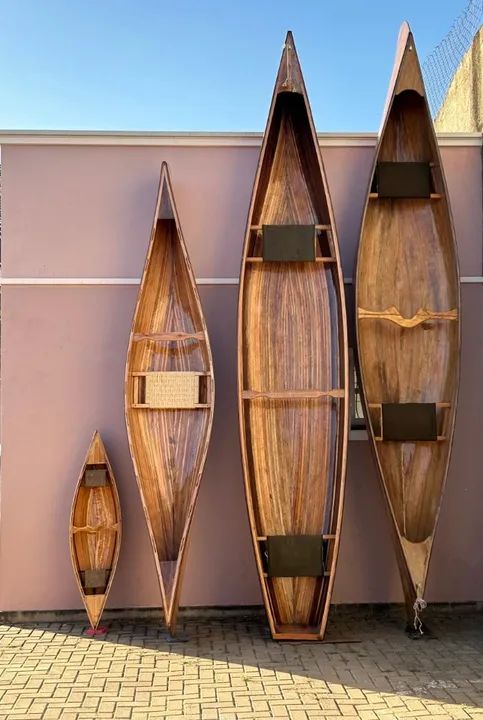CANOA CANADENSE E REMOS EM MADEIRA