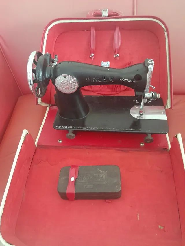 Maquina de custura singer centenária  - Foto 2