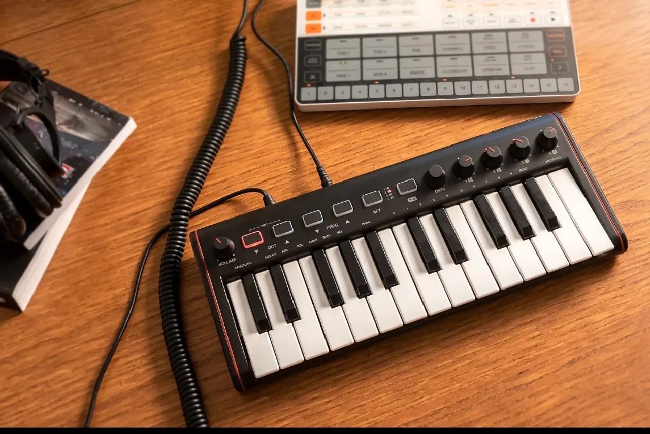 Controlador Midi IK iRig 2 mini 25 - Foto 2