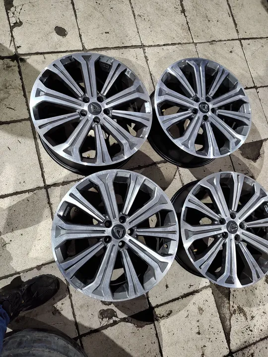 Rodas 18 Corolla altis 30 dias de uso apenas em 10 x sem juros
