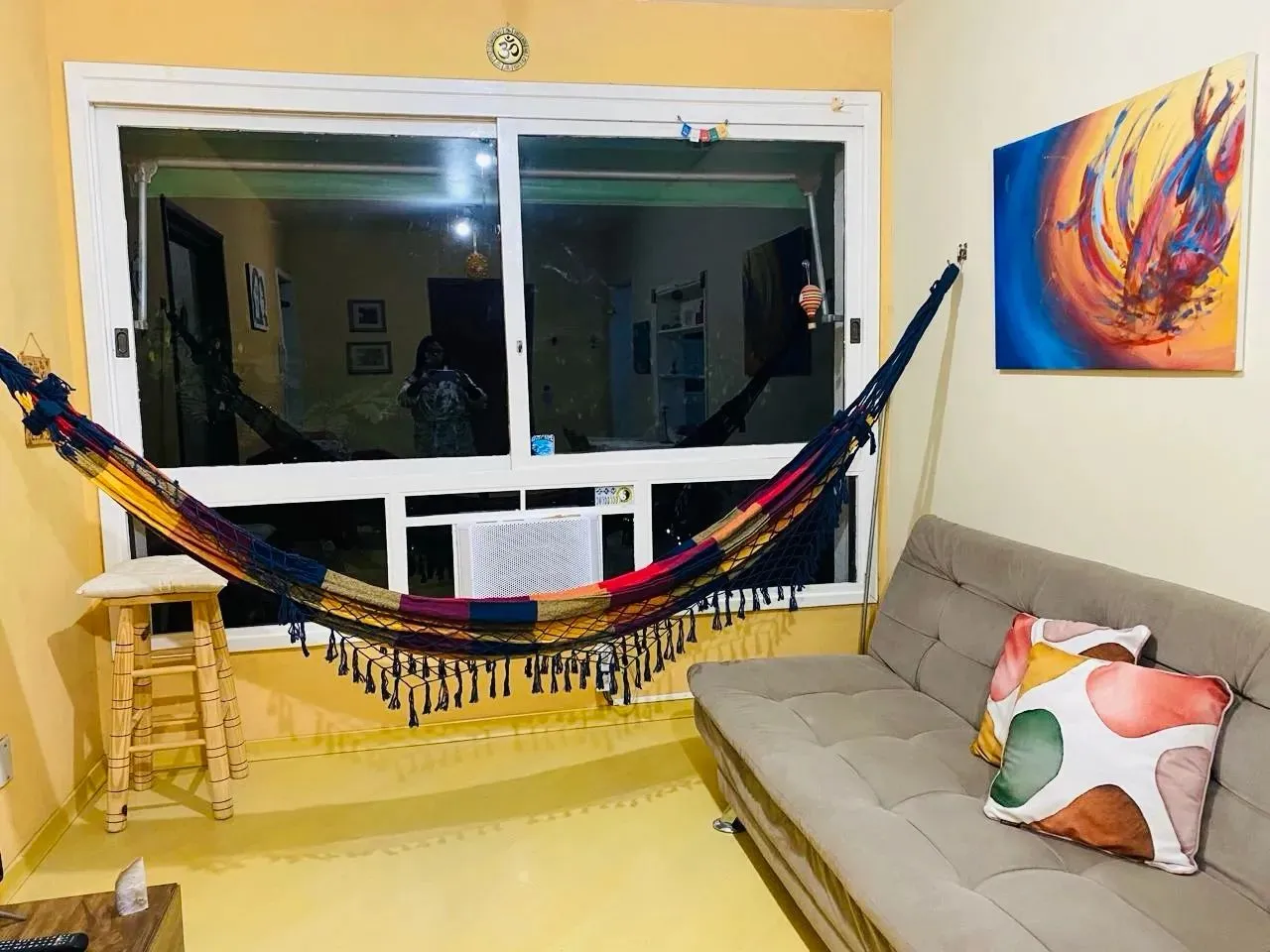 apartamento de 02 dormitórios com vaga mobiliado