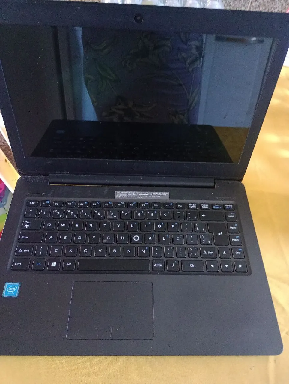 Notebook positivo quebrado para tirar as peças 150