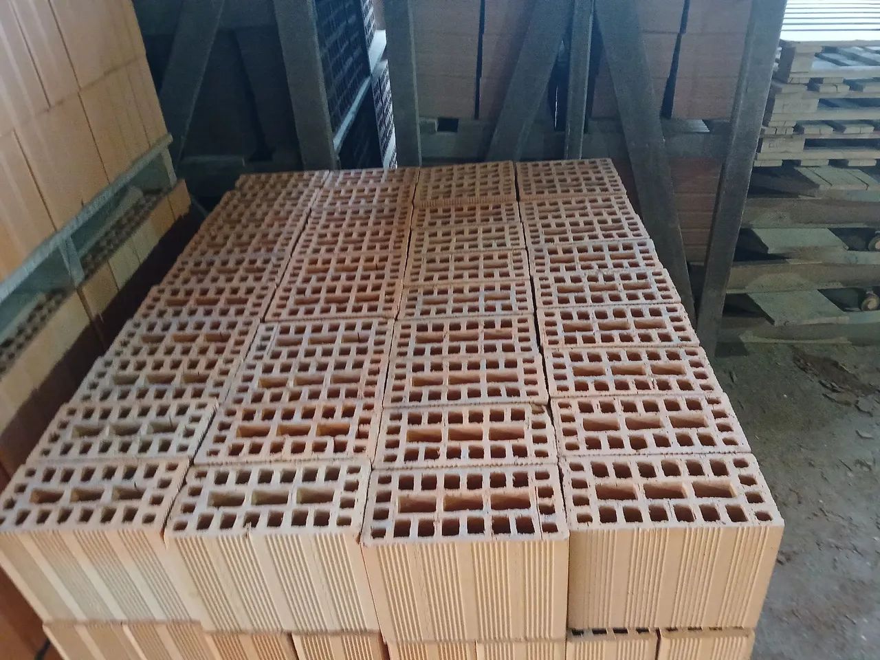 Tijolo e bloco direto de fábrica 