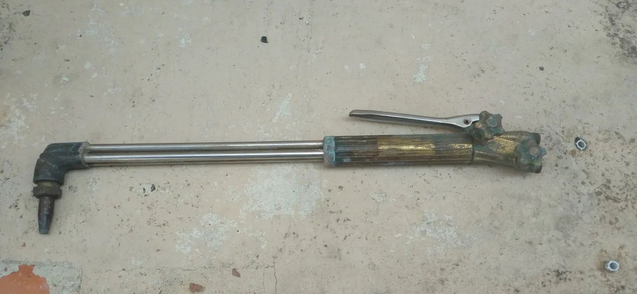 Maçarico de corte com bico