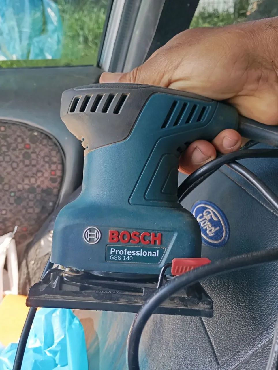 Lixadeira Orbital Bosch GSS 140