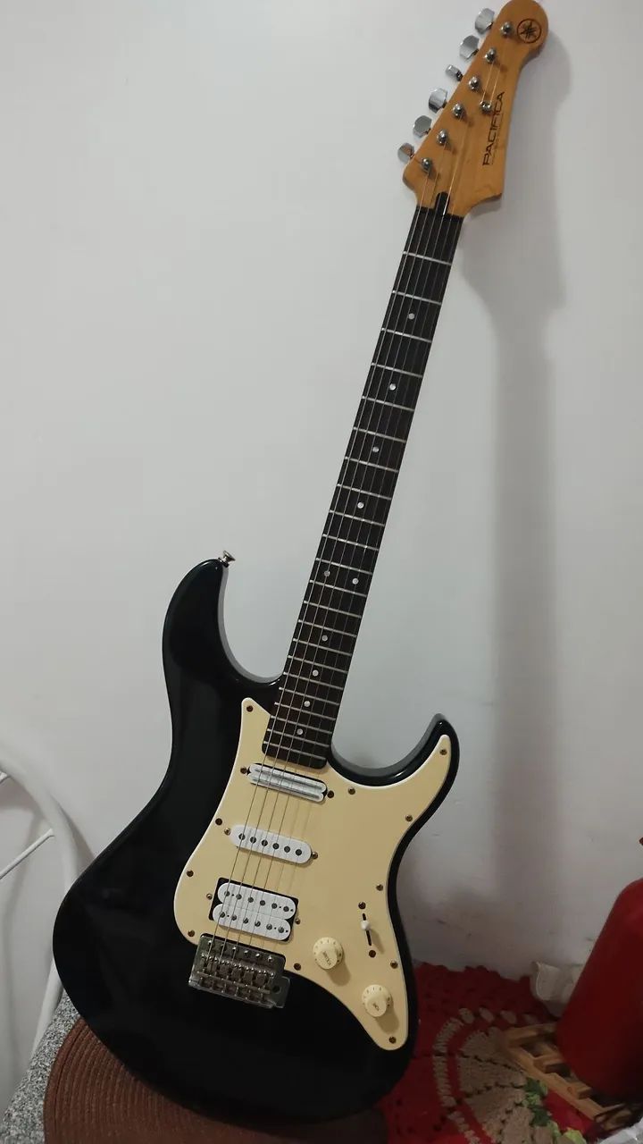 Guitarra Yamaha Pacífica 