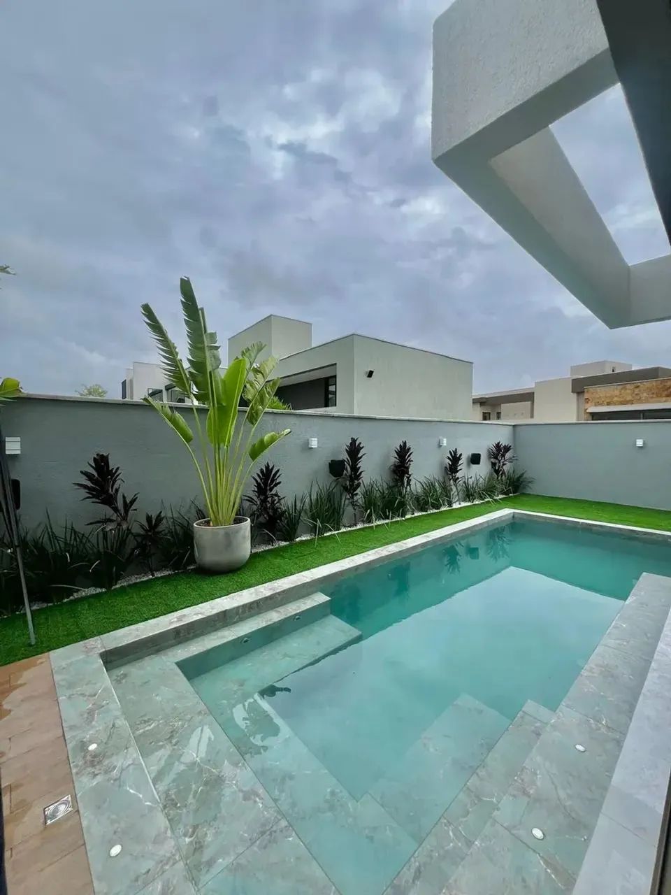 Casa de Luxo na Cidade Alpha Ceará  4 Suítes, Piscina, Sauna e Energia Solar - Foto 6