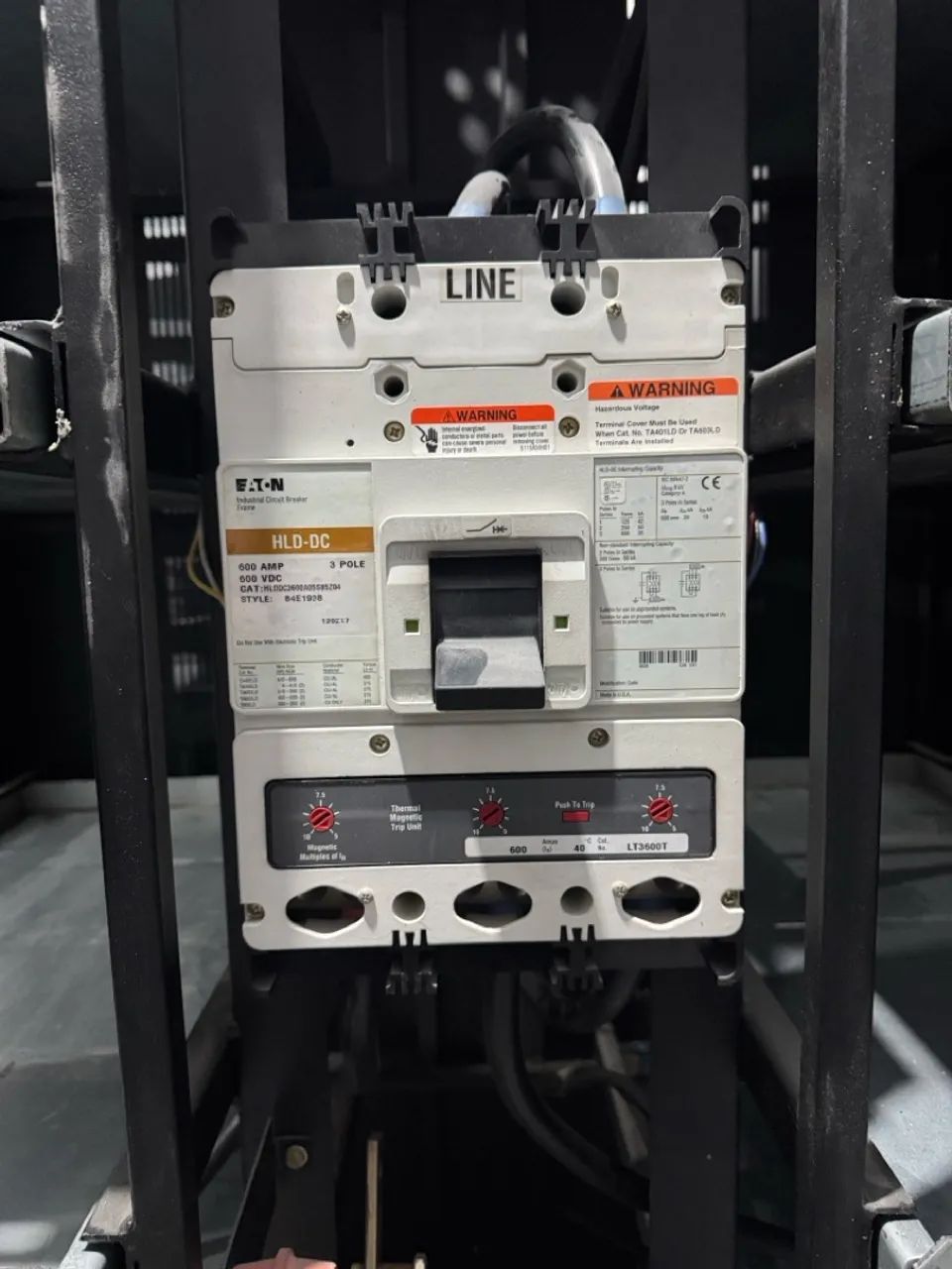 Nobreak Eaton 9395 de 275 kVA trifásico  - Foto 3
