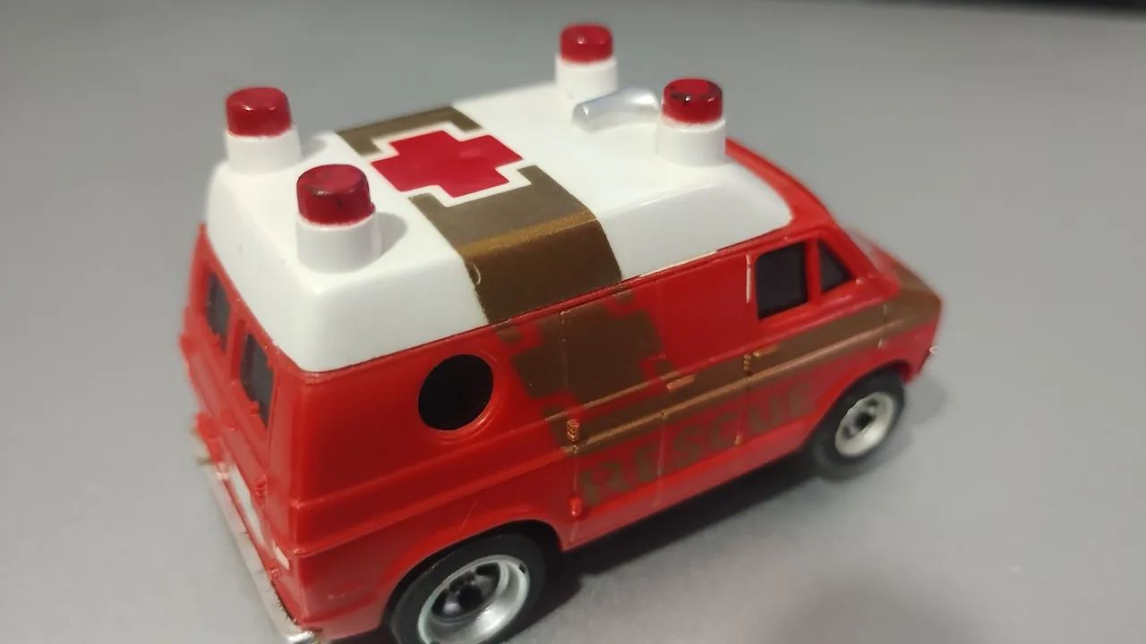 Carros de corrida em miniatura DESCRIÇÃO  - Foto 3
