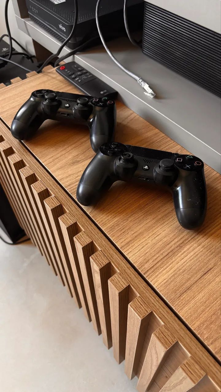 PS4 único dono. 64300202149379124