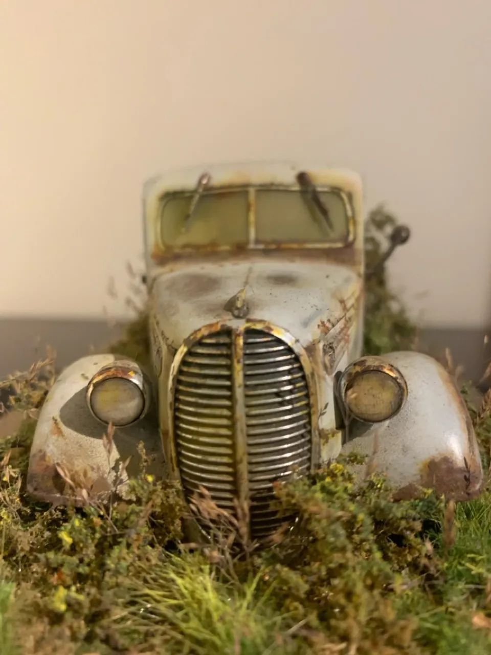 Miniatura de caminhão abandonado - Foto 4
