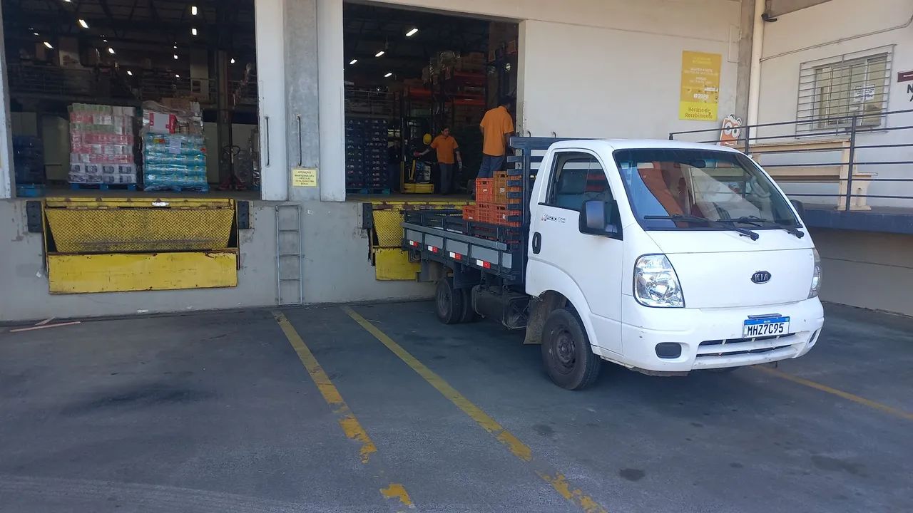 *Fretes Mudança Carretos Viagens* - Foto 2