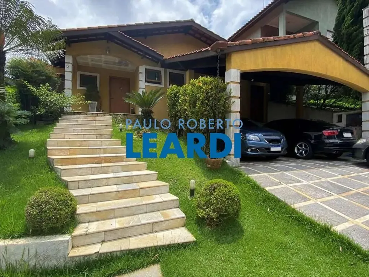 CASA EM CONDOMÍNIO - GRANJA VIANA II - SP