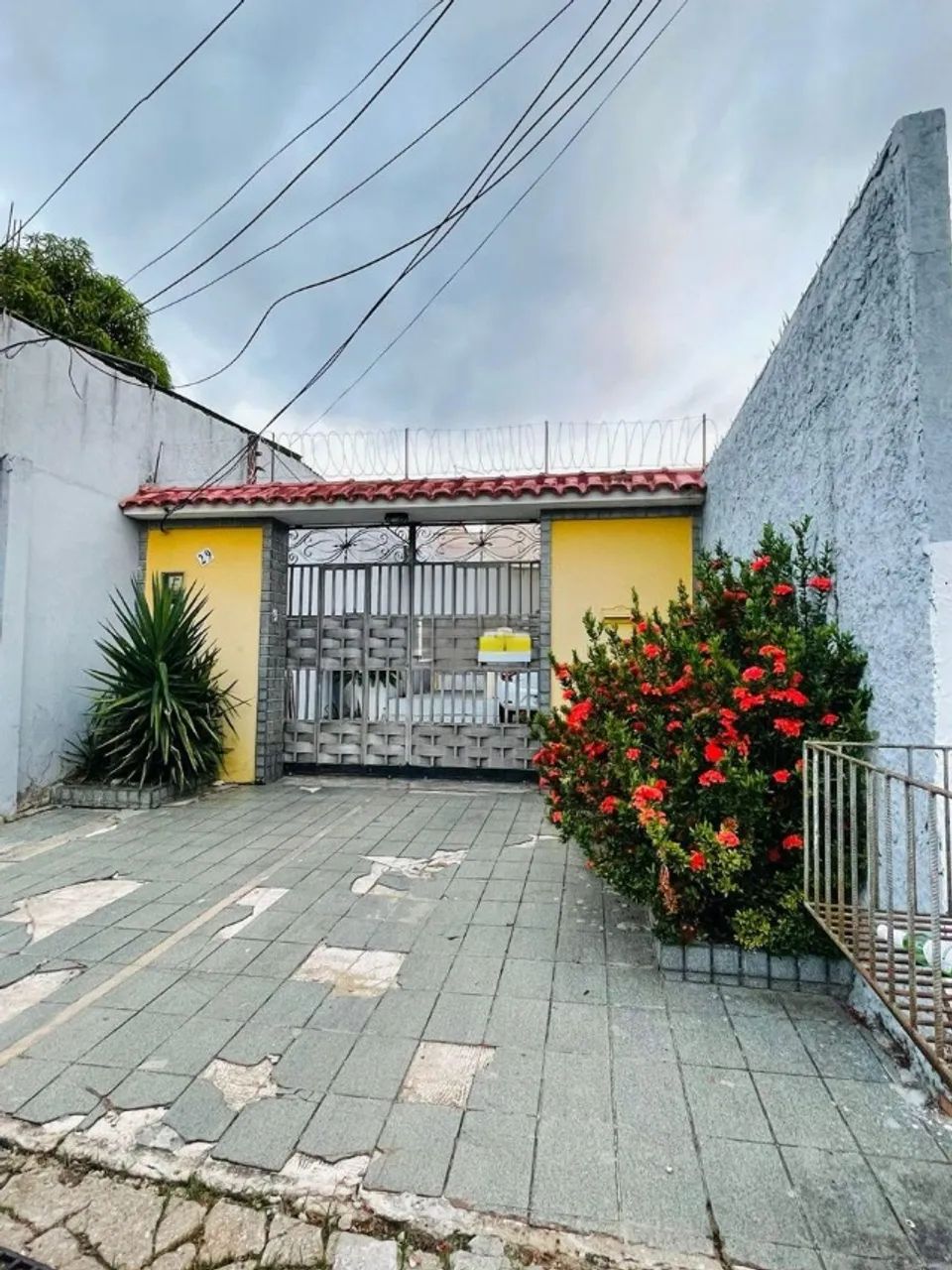 Casa Duplex, 3/4, 2 vgs no bairro da Marambaia 
