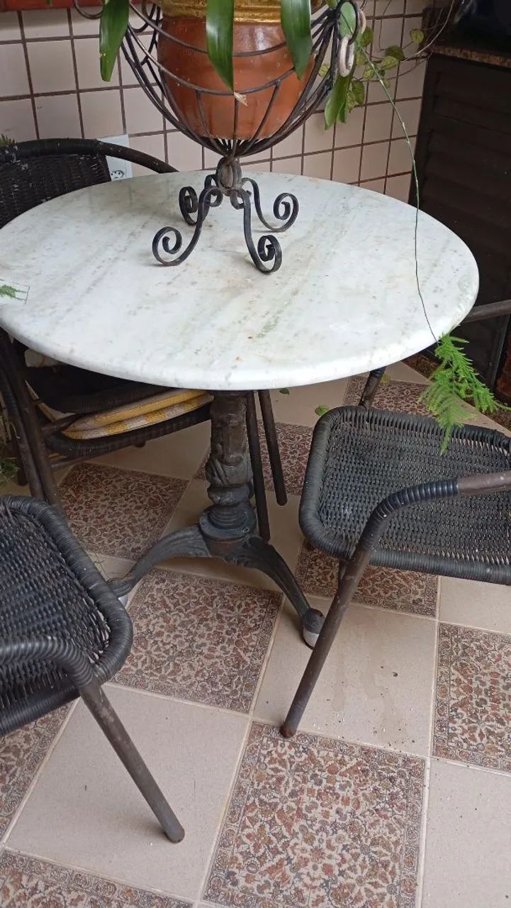 Mesa de ferro fundido com mármore Redonda com Detalhes - Foto 3