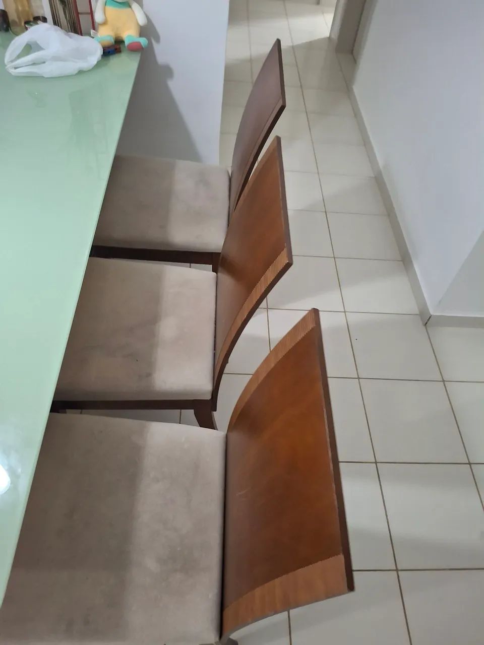 Table with 6 Chairs64232507309826124
