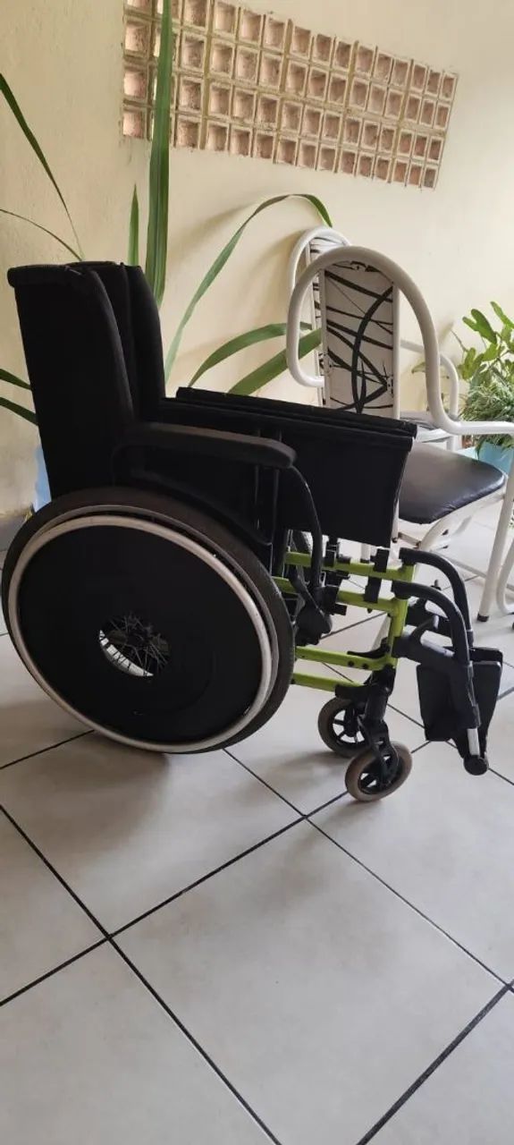 Cadeira de Rodas Confortável e Funcional Ortobras - Foto 4