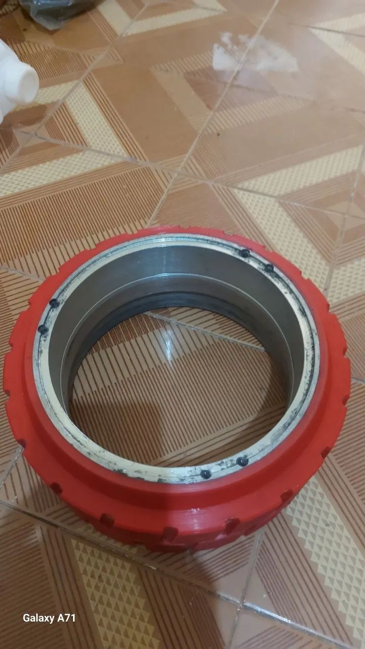 Roda dianteira Tennant brava - Foto 2